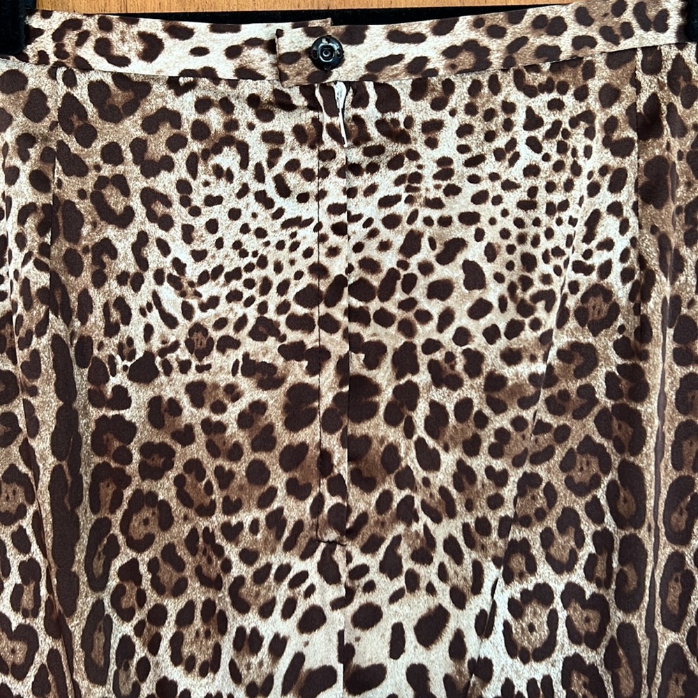 Silk leopard pencil skirt by Dolce & Gabbana - Picture 4 of 5